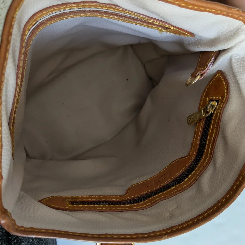 Louis Vuitton Vintage Petit Bucket Bag - Picture 14 of 16